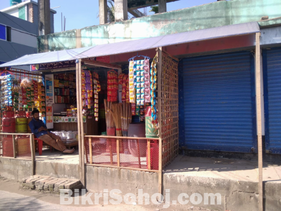 দুইতলা বাড়িসহ সাড়ে চার কাঠা জমি বিক্রয় করা হবে